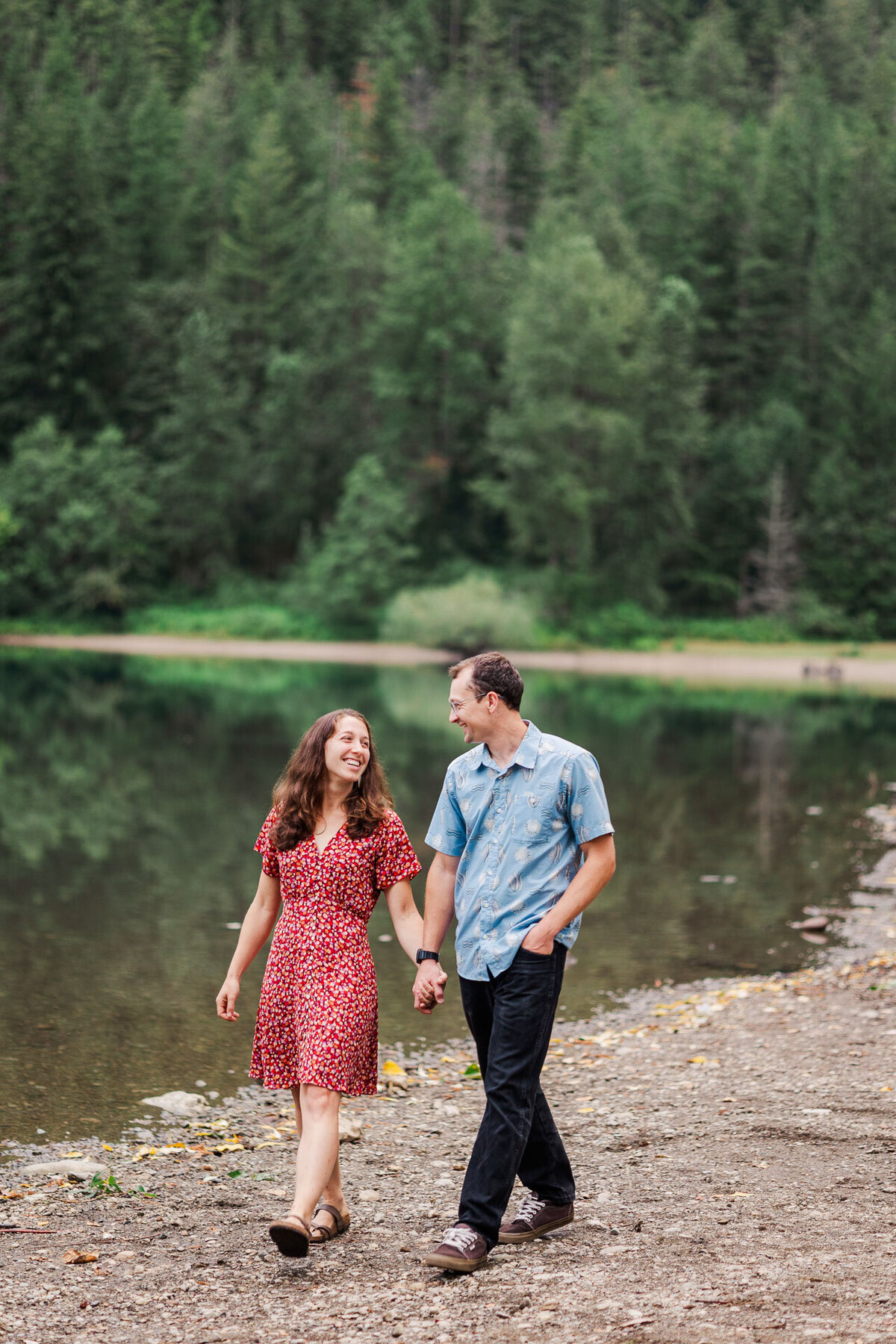 Rattlesnake-Lake-Engagement-Photos-23