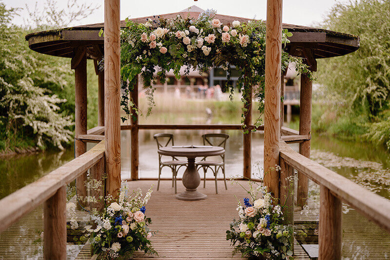 Ceremony flowers 80