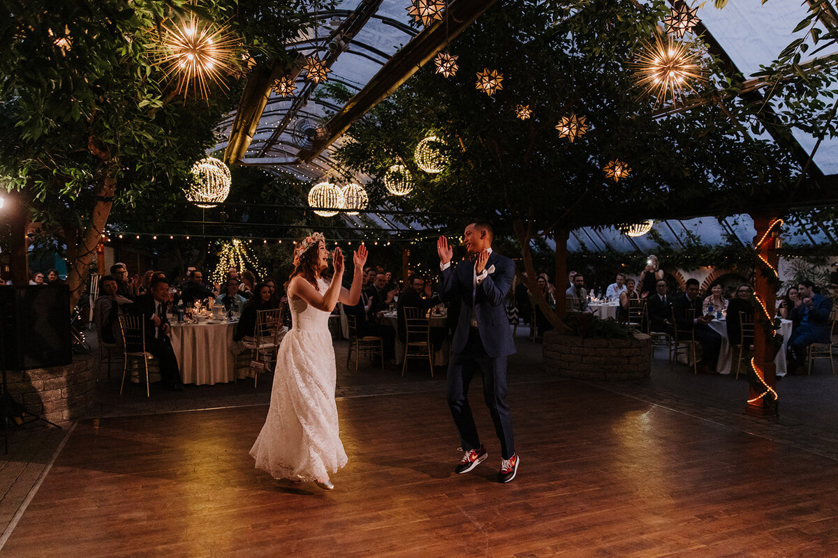 couples-first-dance-madsens-greenhouse-wedding-photographer
