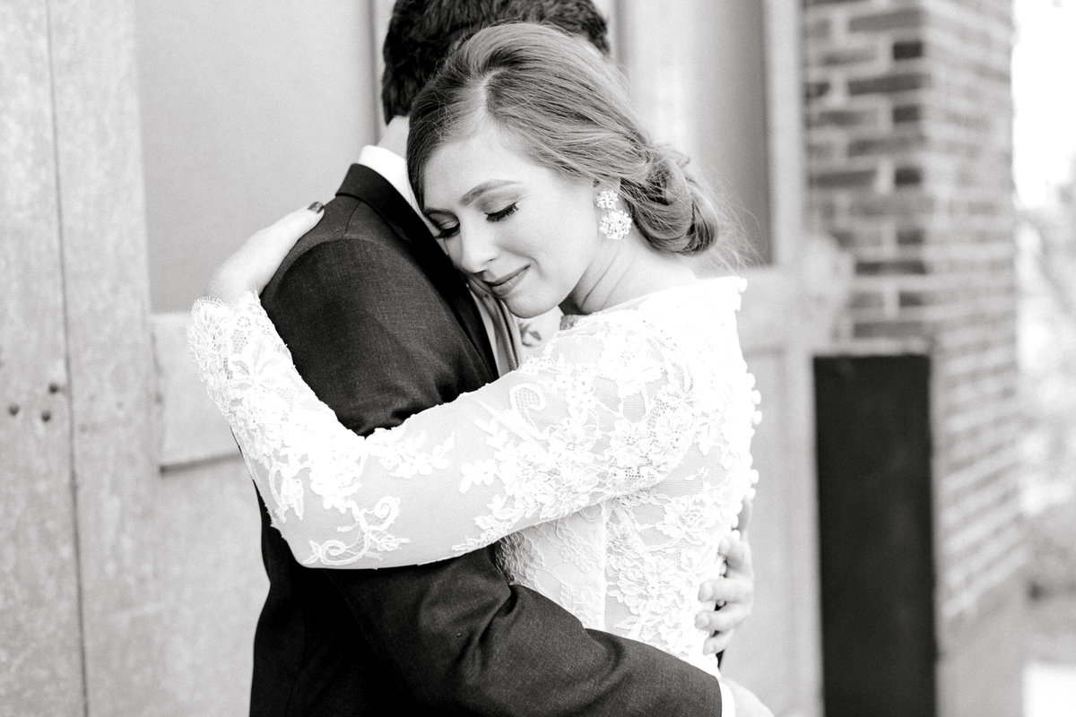47_Serena & Hunter Wedding_Lindsay Ott Photography