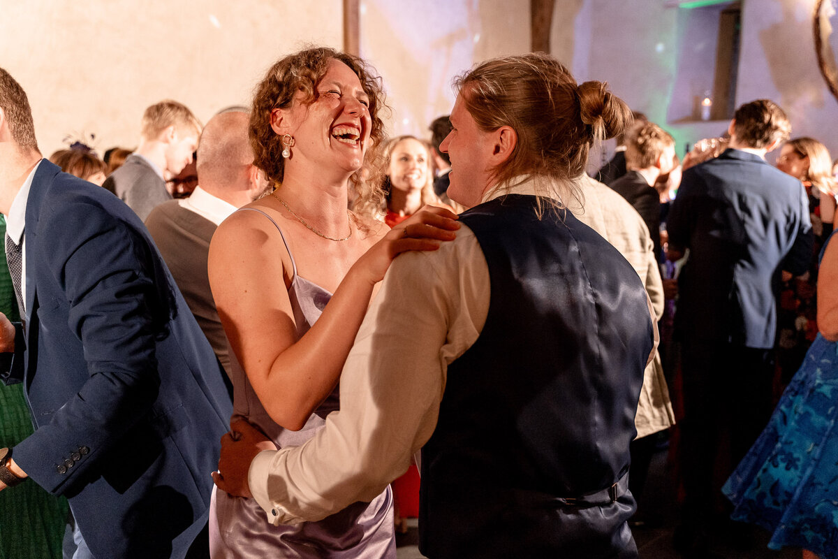 great-barn-devon-wedding-photographer-jasmine-leo-55