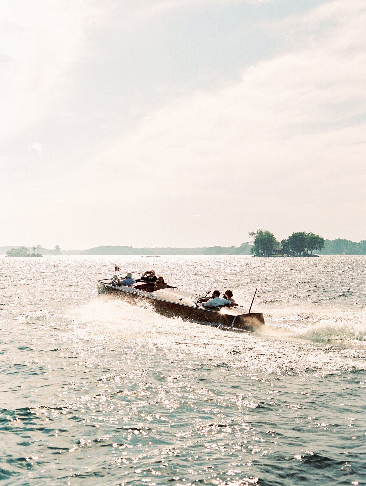 1000-islands-boat-ride-wedding-mary-dougherty