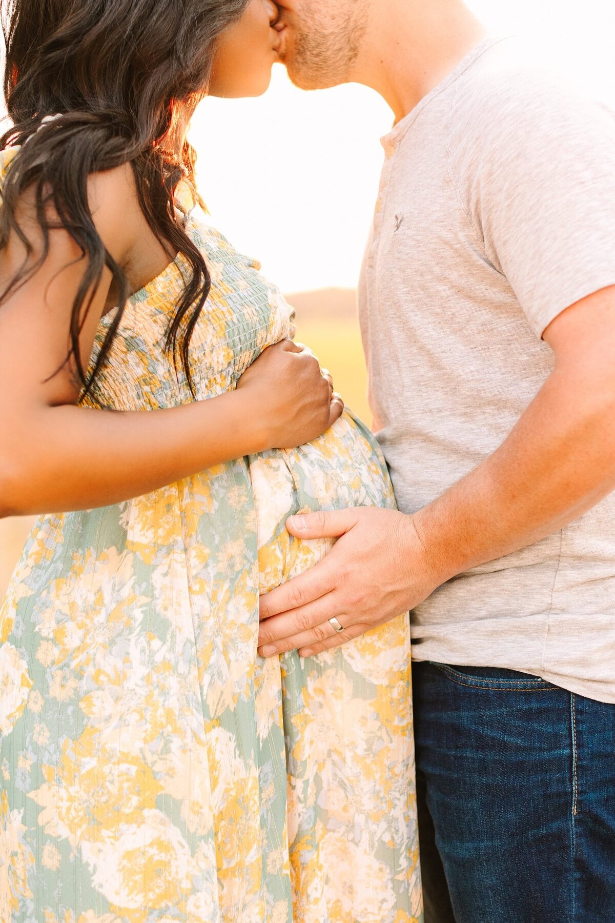 A-Dreamy-Rockport-Indiana-Maternity-Session-Bret-and-Brandie-Photography27