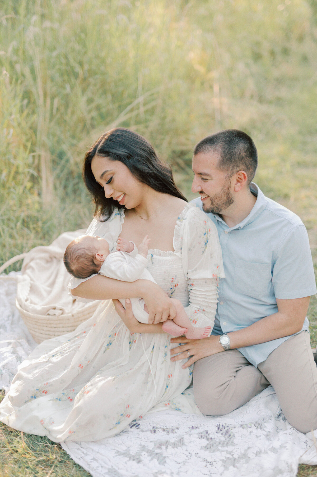 Seattle-newborn-photographer-outdoor-newborn-session-7