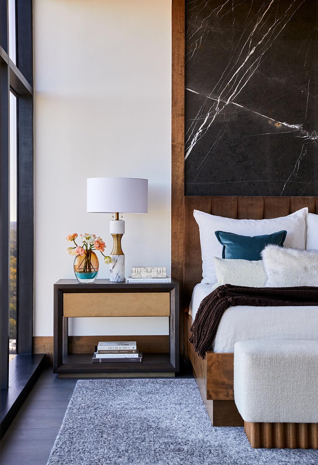 downtown-pied-a-terre-bedroom-design