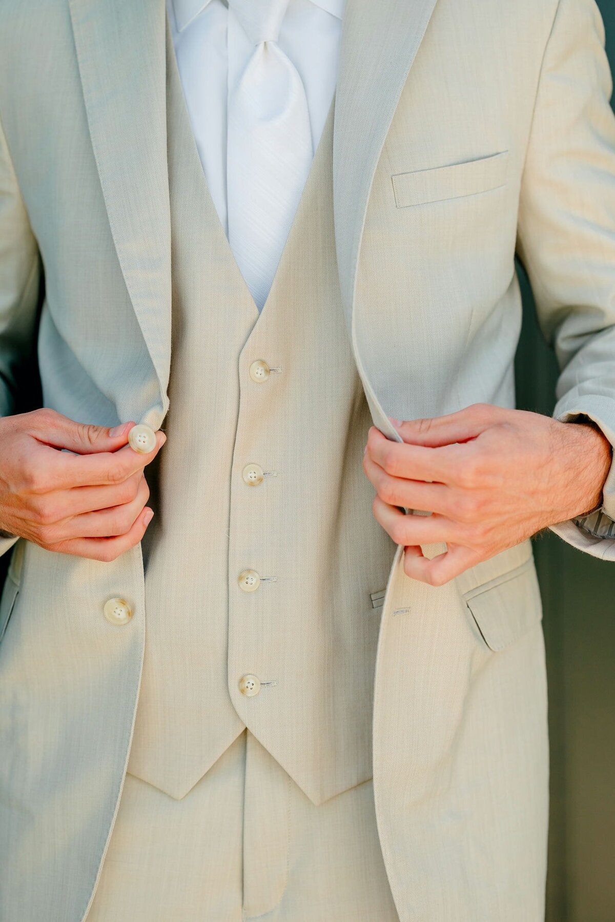 groom-buttons-jacket