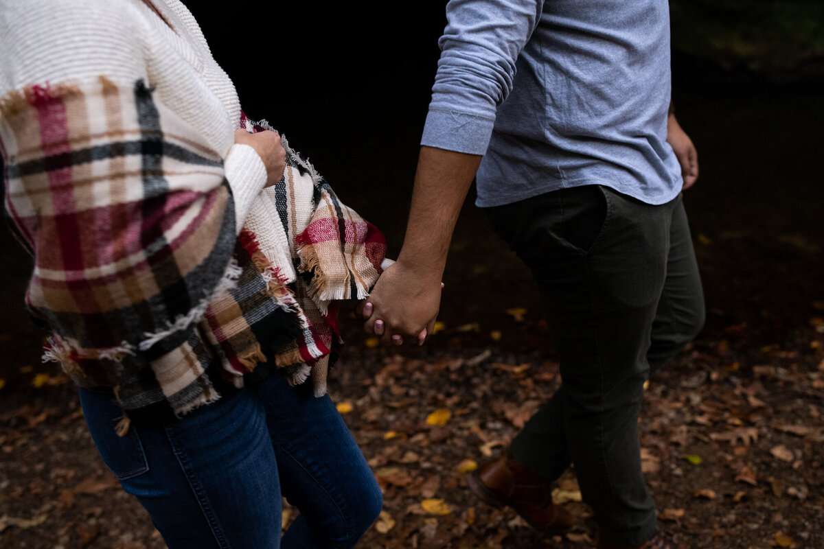 Fall inspired engagement session at Old Man's Cave