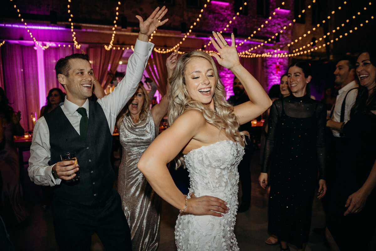 Joyful-Candid-Wedding-Celebration