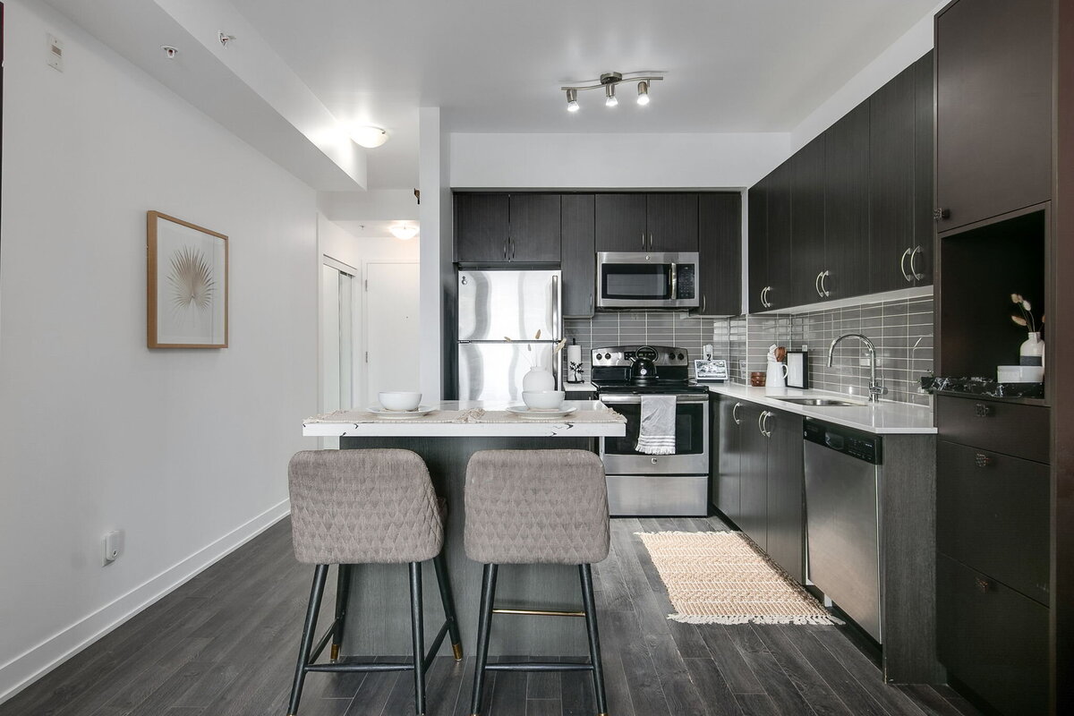 14-web-or-mls-15_001_Kitchen
