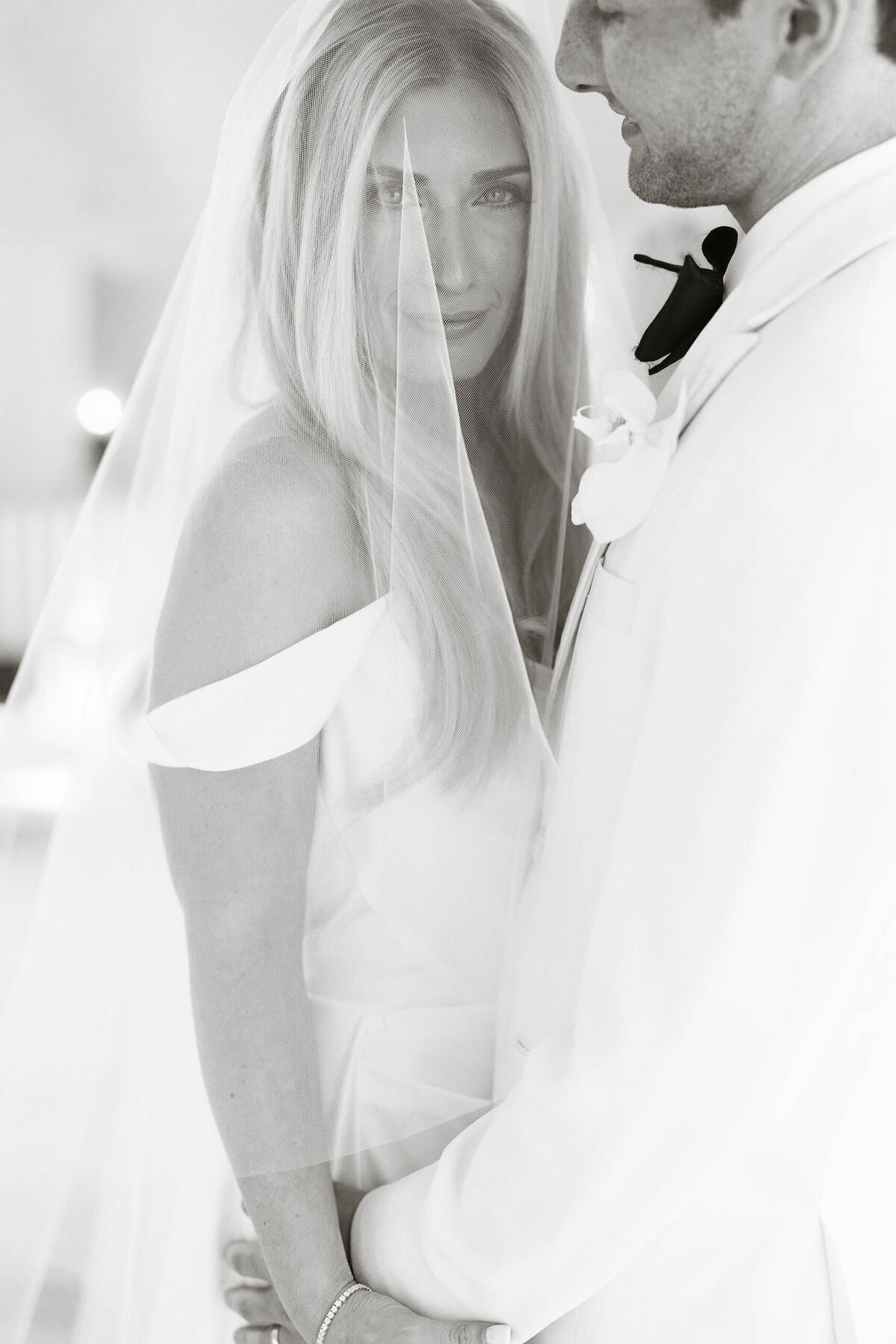 99_bride-groom-portraits