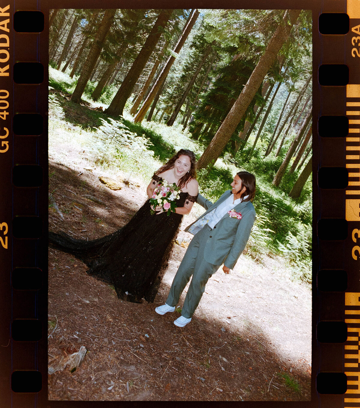 HomeScans_Brenda&JanieElopementPhotos_OregonWeddingPhotographer_KuroCreativeHouse-9