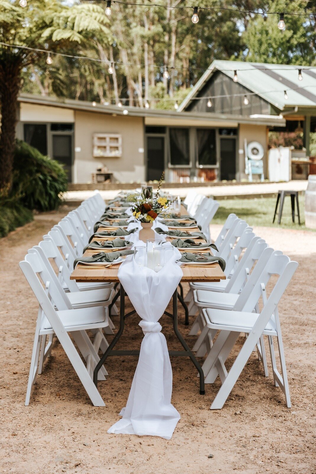Elope-styled-micro-wedding-yarra-ranges-the-log-cabin-ranch03