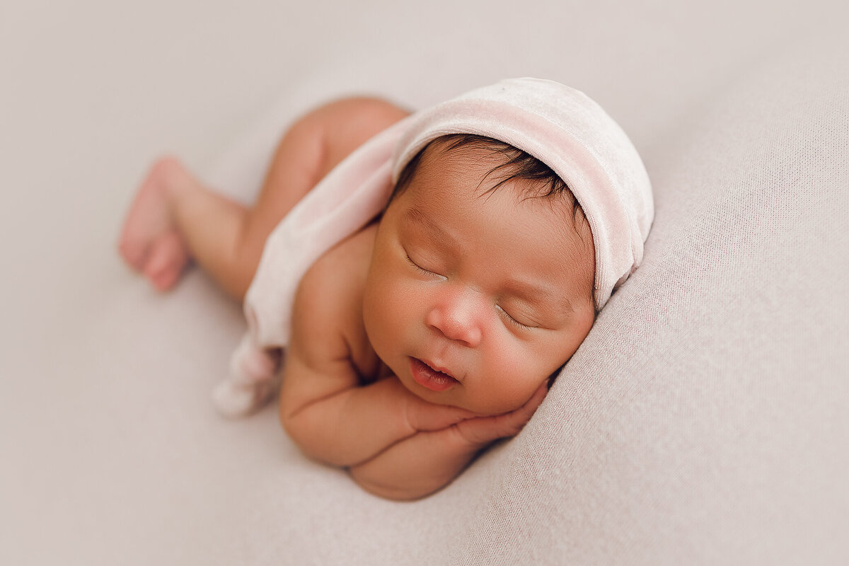 McDonough newborn photographer, Atlanta Newborn Photographer, Fayetteville newborn Photographer, Peachtree city newborn photographer, Hampton ga newborn photographer, marietta ga newborn photographer
