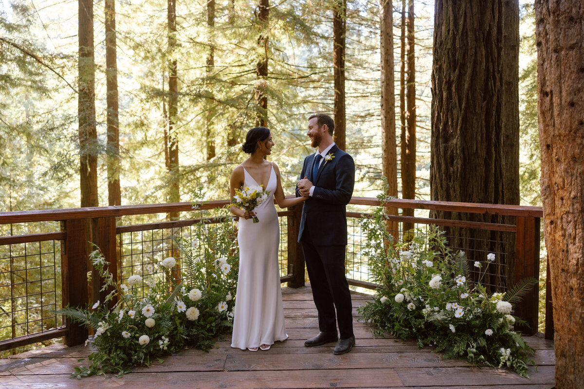 Redwood-Deck-Wedding-RS-2105