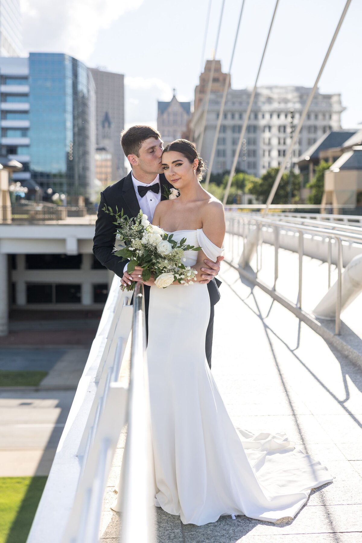 Milwaukee Art Museum Wedding Photos