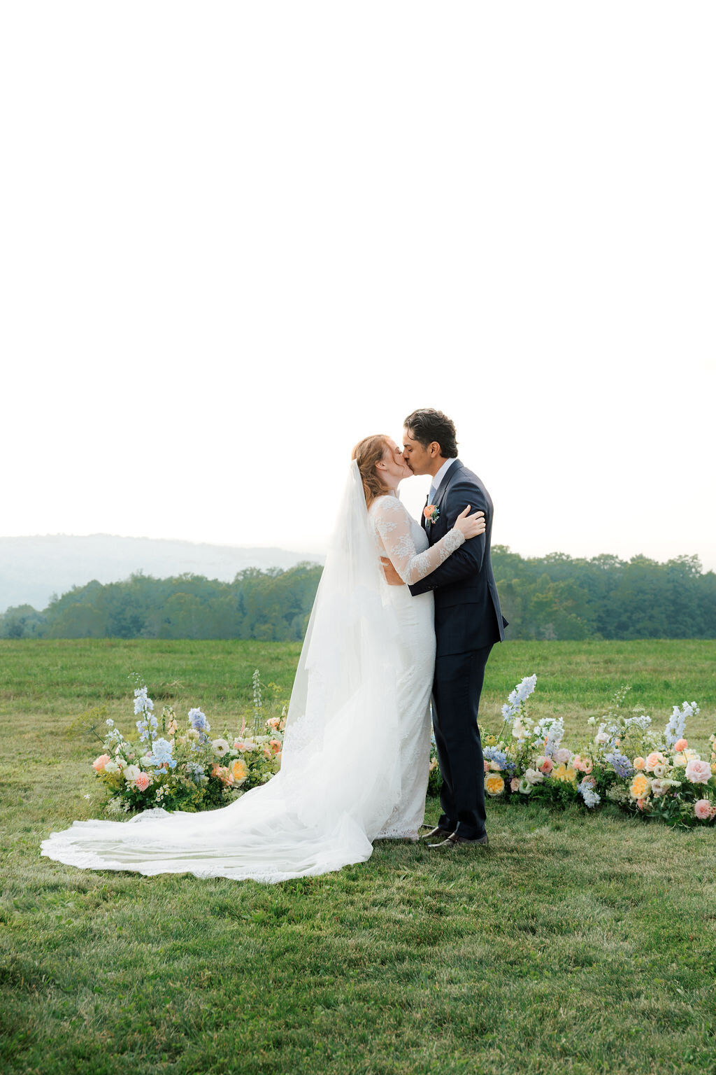 Dakota-&-Nader-Previews-Gold-Wing-Photography-74