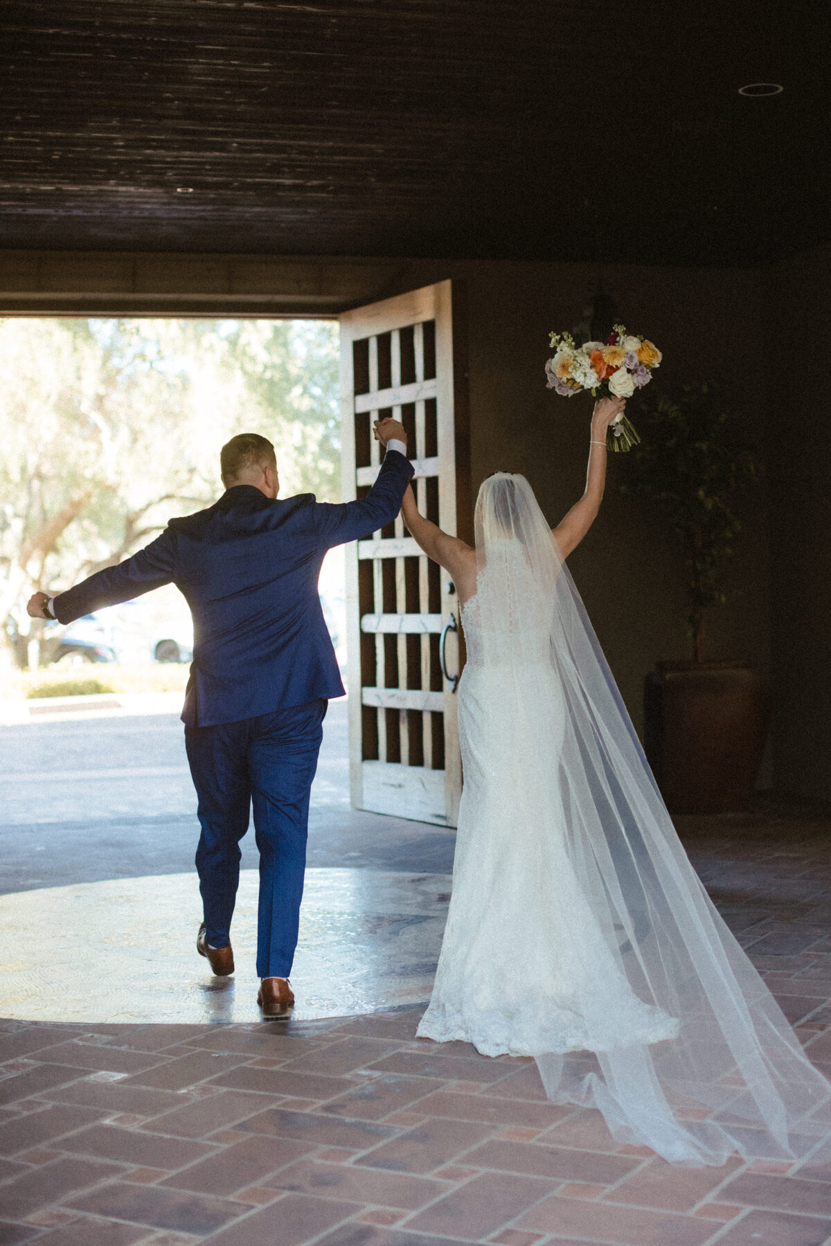 Sarah & Steven Wedding Sneak Peeks-217