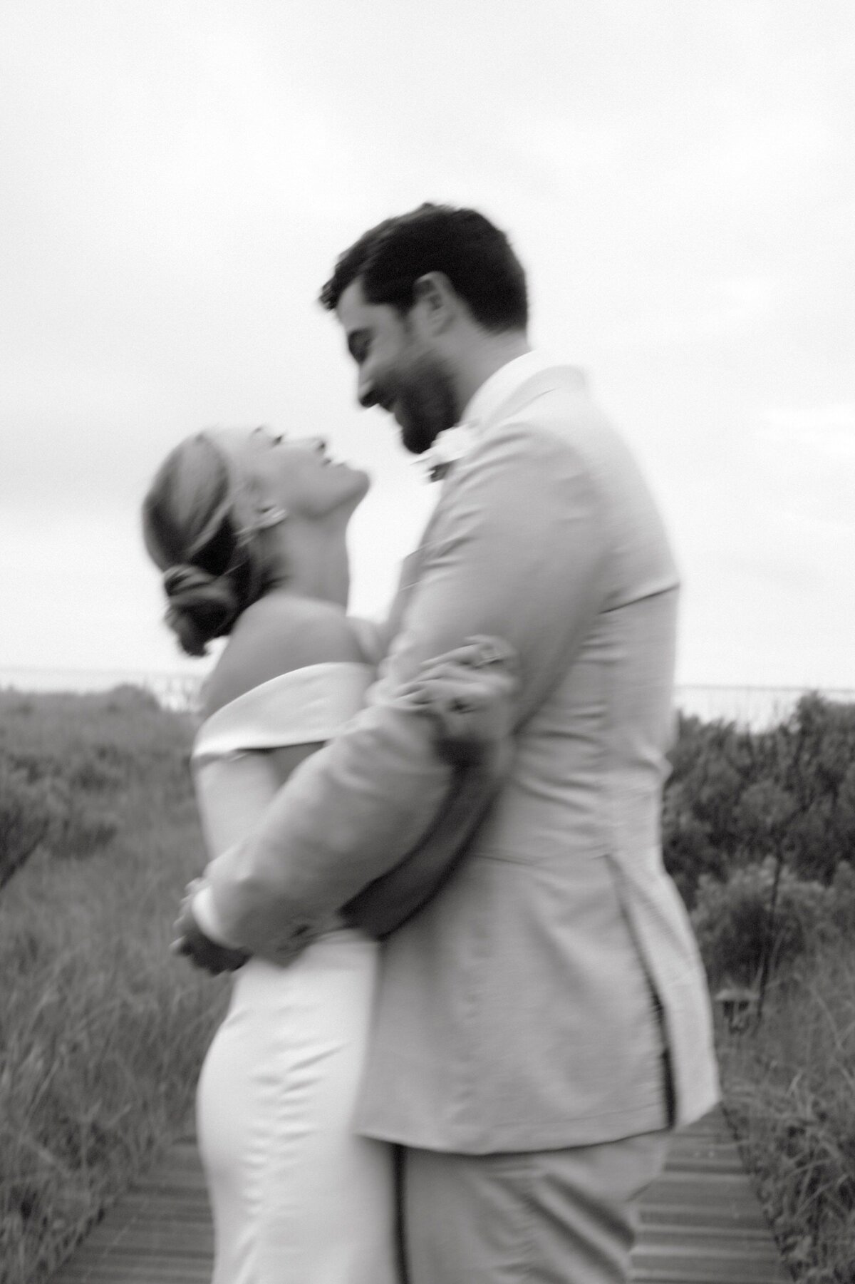 Wauwinet_Nantucket_Wedding_LevKuperman_075