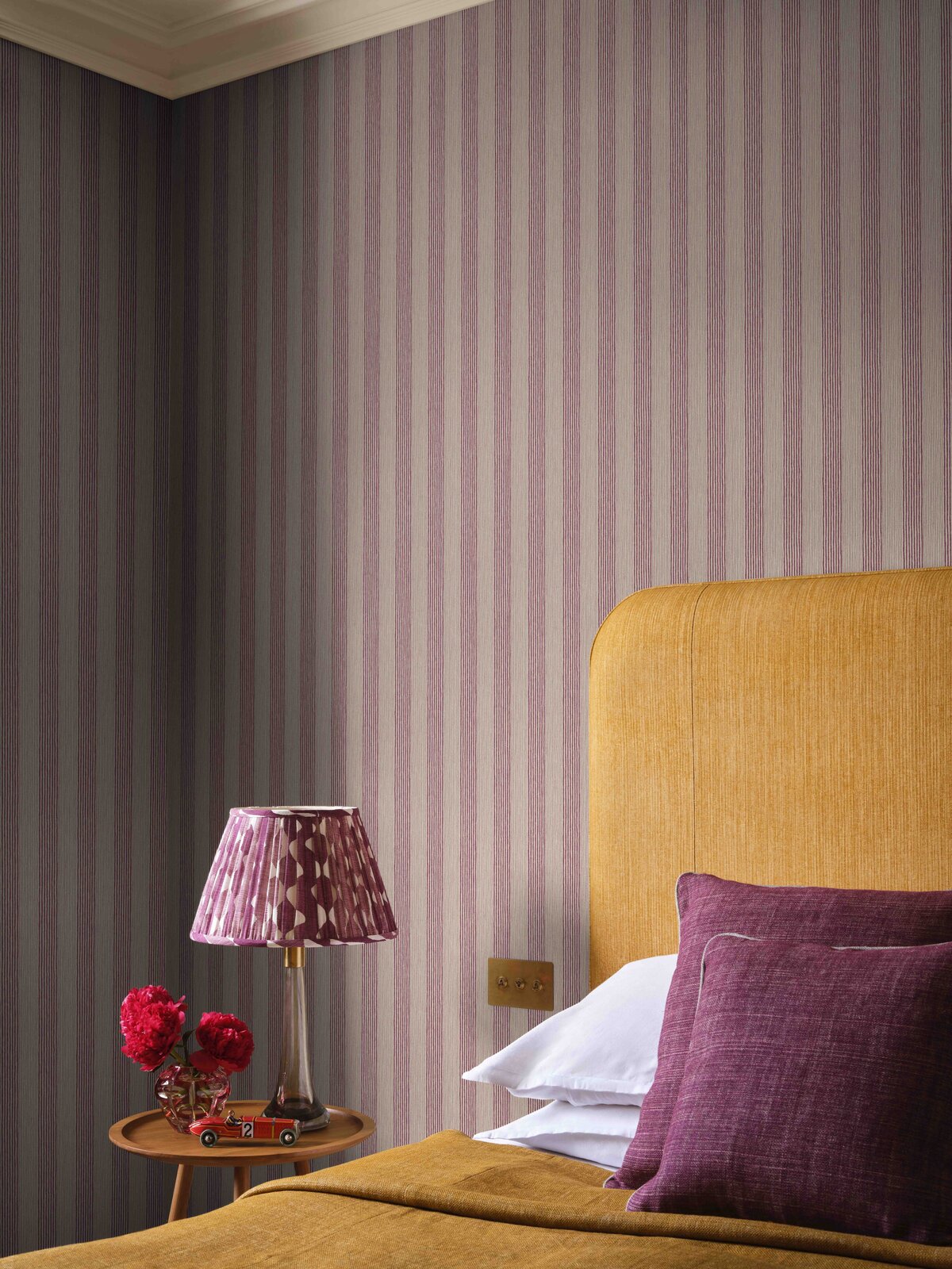 FERMOIE-AUTUMN 25-WALLPAPER-RED-TICKING-WPTICK-002-HEADBOARD-STRI-007-BED COVER-N-015-CUSHION-N-120-LAMPSHADE-PG-091-LIFESTYLE-MED