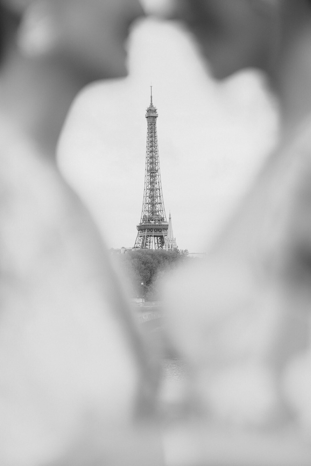 Paris-Elopement-Larisa-Shorina-Photography-le-Prive-Collective-51