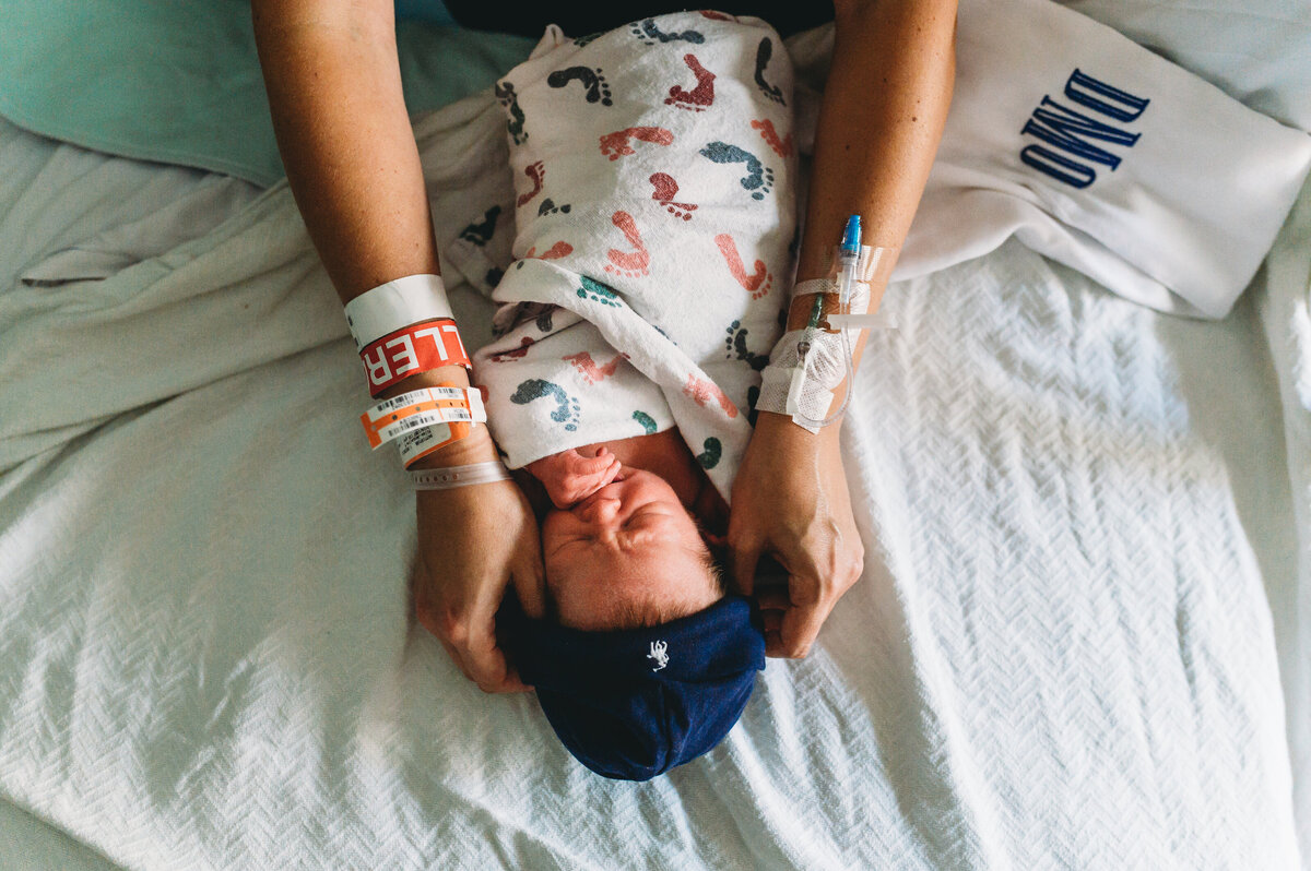 fort-worth-texas-harris-methodist-downtown-hospital-newborn-photos