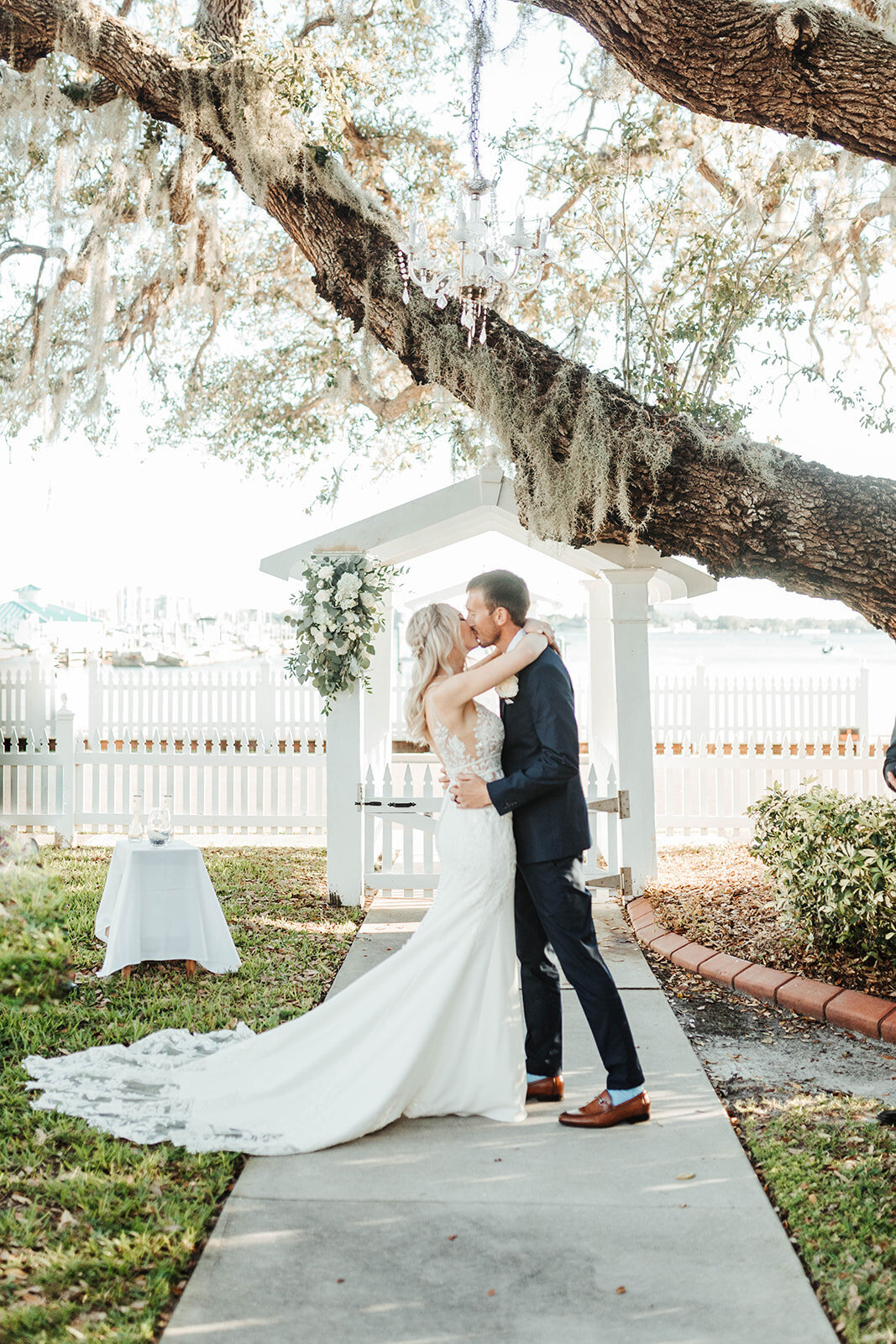 ashley-izquierdo-palmetto-bed-and-breakfast-wedding-chantilly-chic-celebrations-8