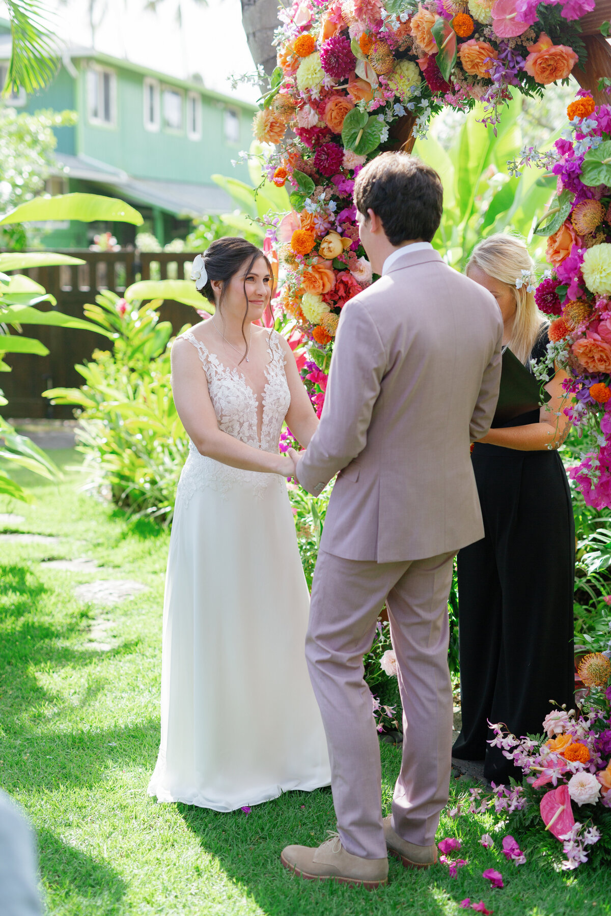 hawaii-wedding-ceremony