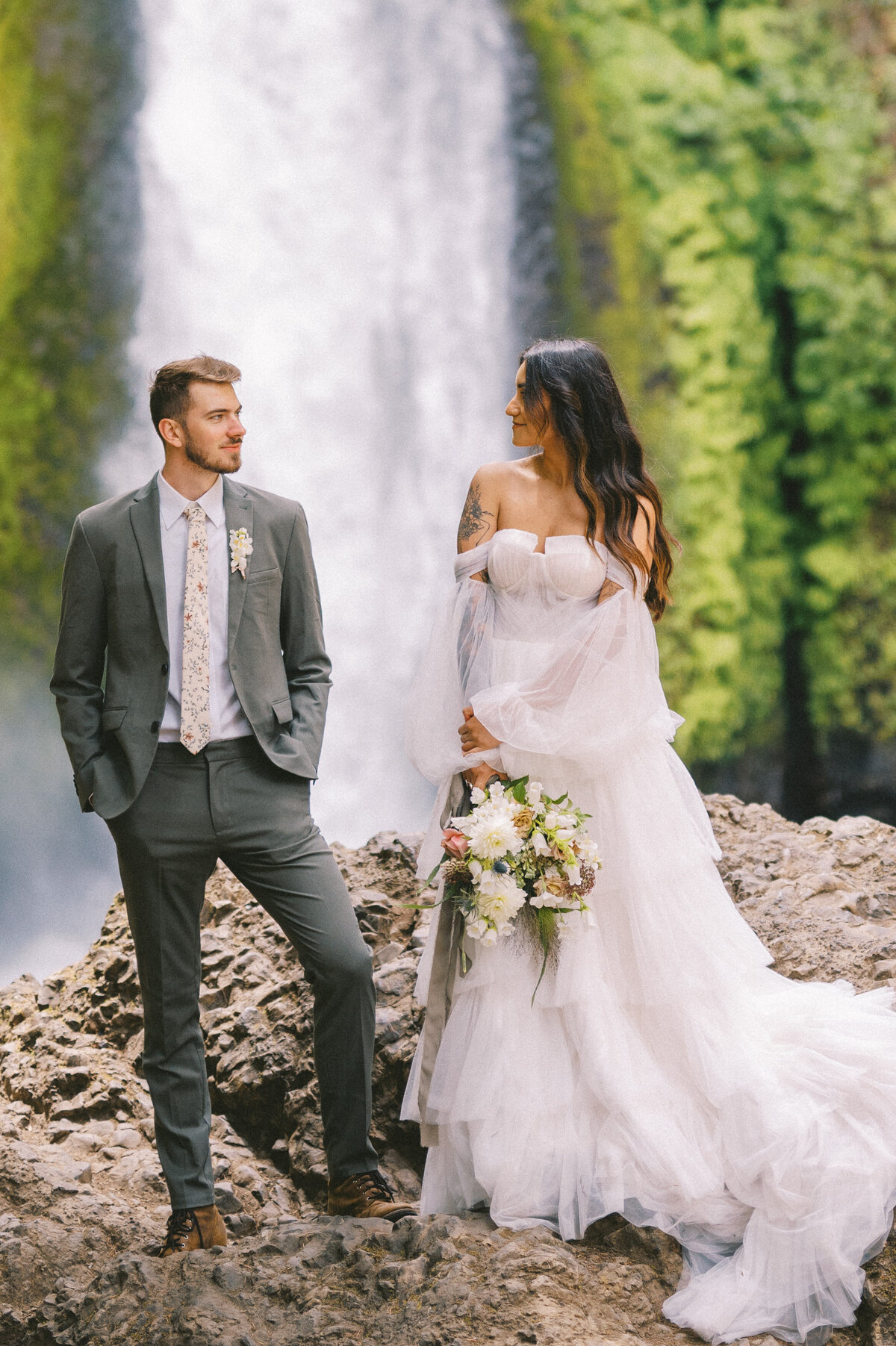 wahclella-falls-oregon-elopement-7