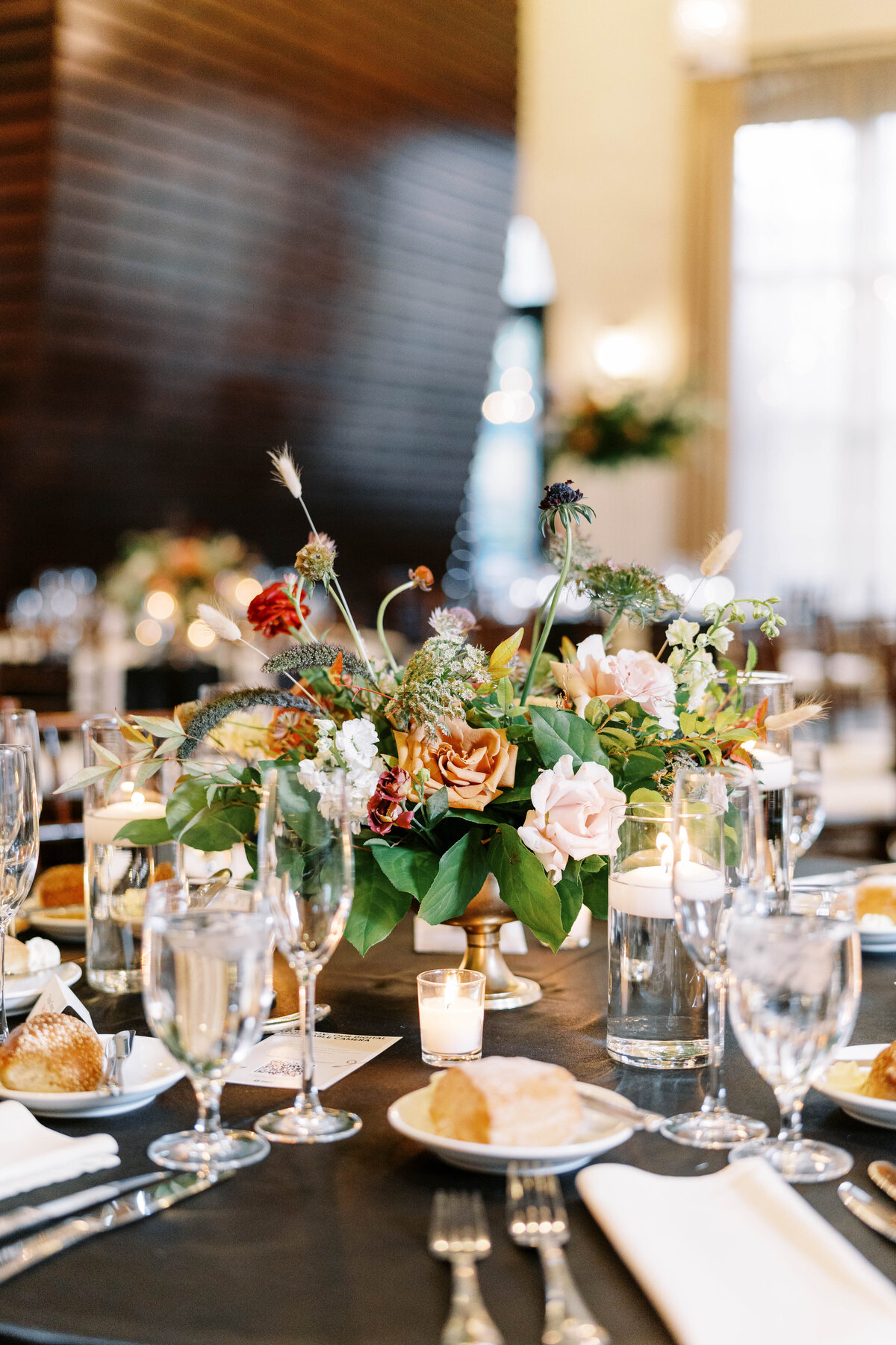 Phoenixville-Foundry-Romantic-Fall-Wedding-Photographer-Reception-Decor-Photos_130