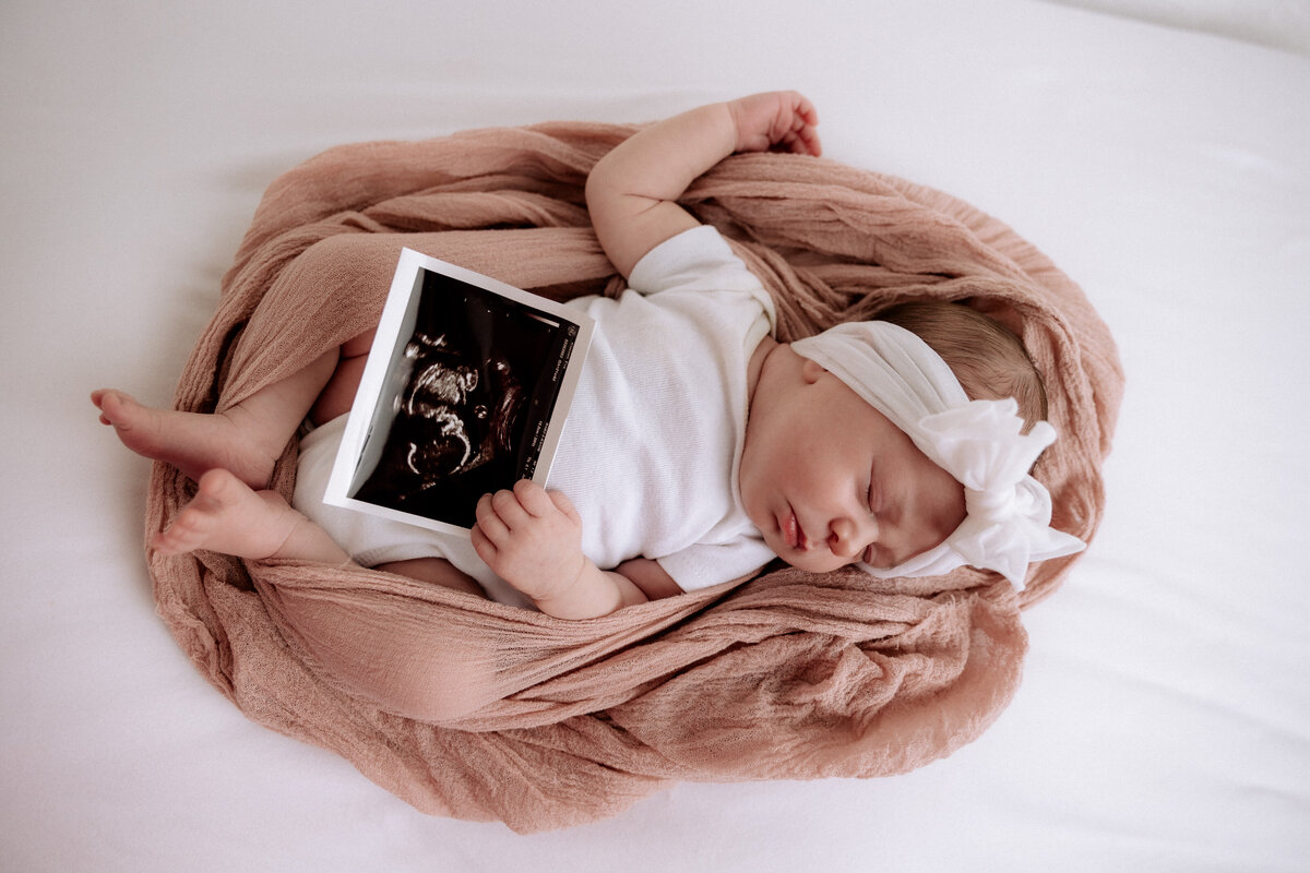 Lubbock-newborn-photographer-mary-wiebe-photography-0150evelyn
