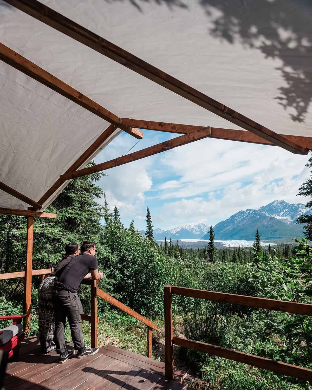 overnight-elopement-at-Alpenglow-luxury-glamping-in-alaska-Soul-and-Sky-Weddings