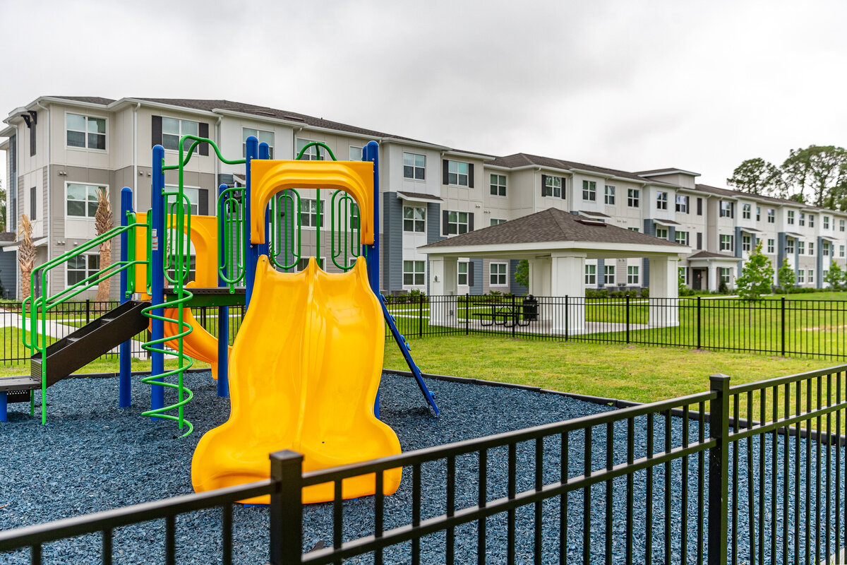 042224 DURHAM PLACE-7