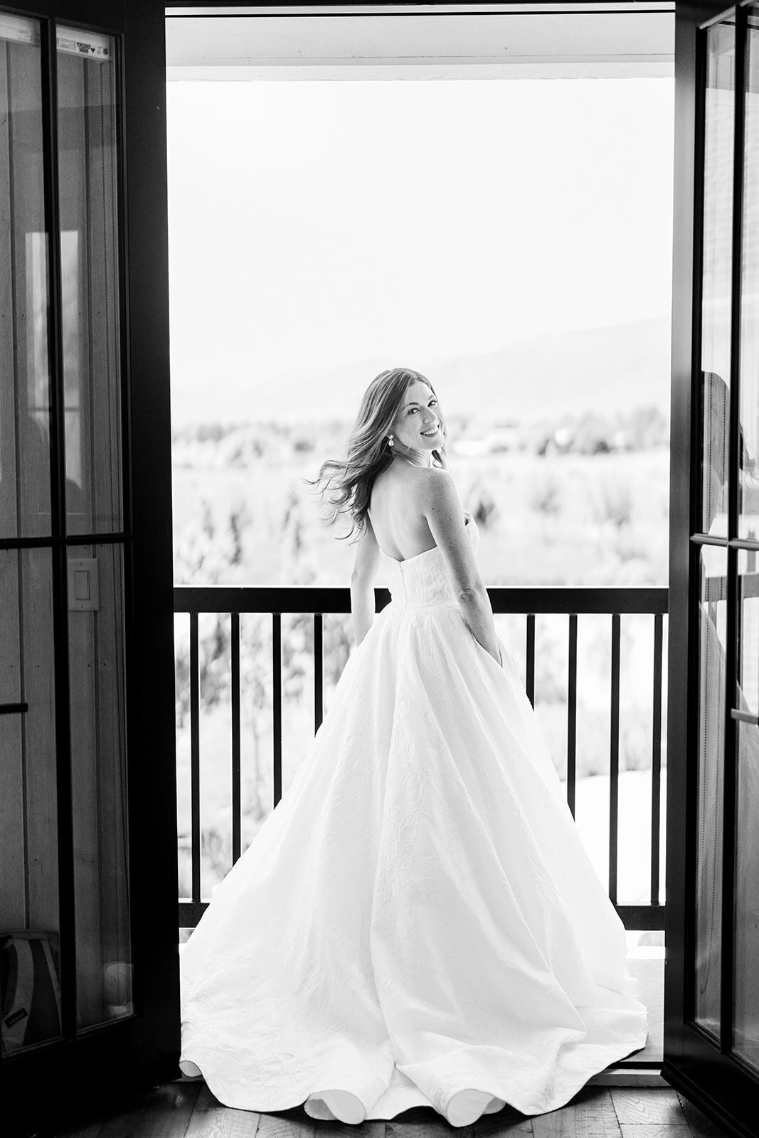 river-bottoms-ranch-june-summer-mountain-wedding-pepper-nix-2408-0255bw