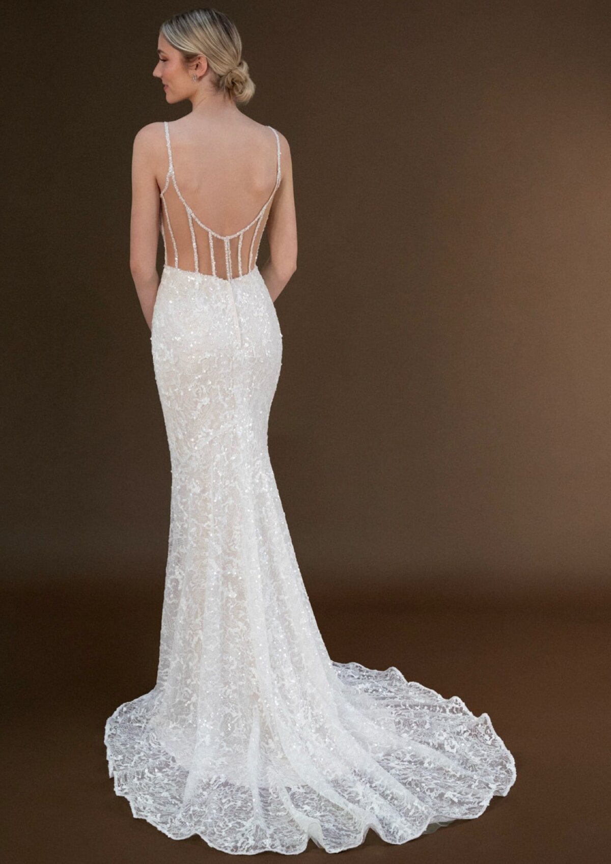 beaded-lace-wedding-dress-illusion-back-vogue-veil