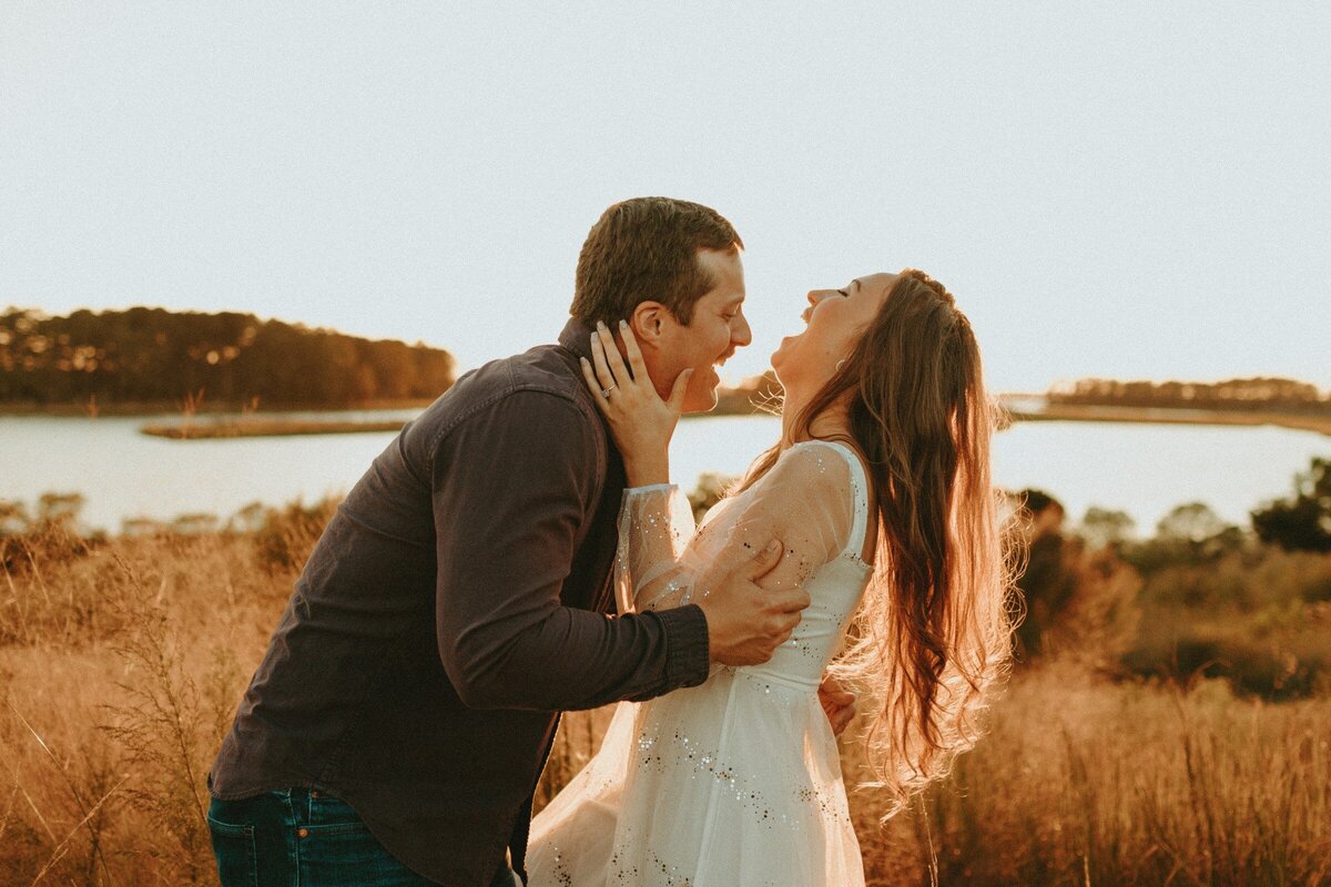 Virginia-Engagement-Photographer-21_2400x1600