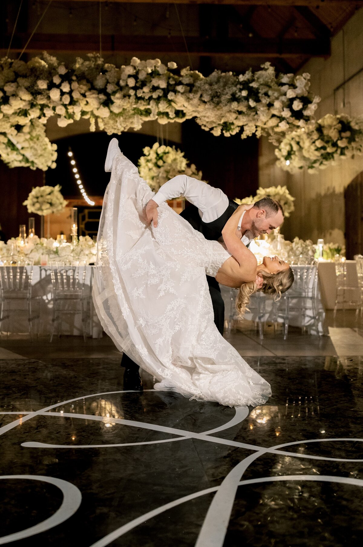 Lindsey-and-Justin-Wedding-Emily-Nicole-Photo-1230