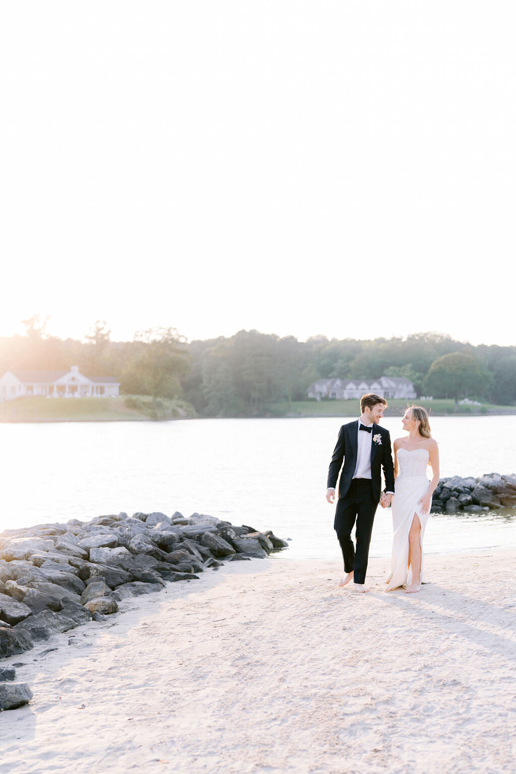 NikkiSanterre_EastCoastLuxuryWeddingPhotographer_TidesInnWedding_Katie&Greg-300