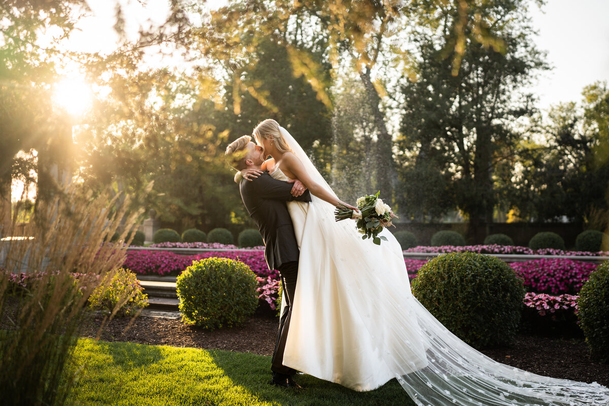 31-Editors-Favorites-Armor-house-lake-forest-wedding-35 mm