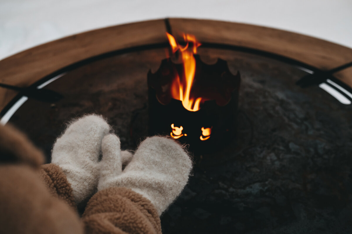 gluehwein-lagerfeuer-jufenalm-winter21