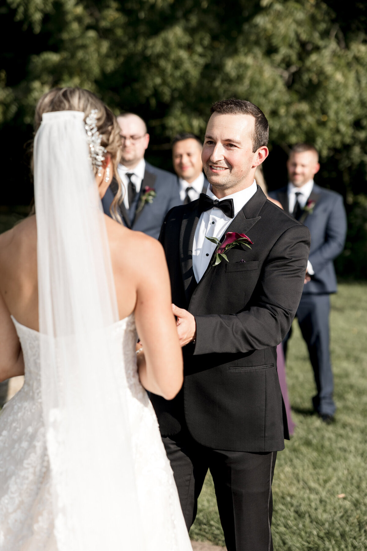 Summer-Wedding-DC-Estate-Winery-Beloit-Illinois-Meg-Dunn-Photography-55