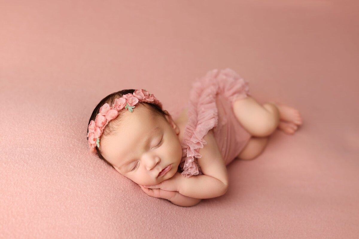 Charlotte-Newborn-photographer39