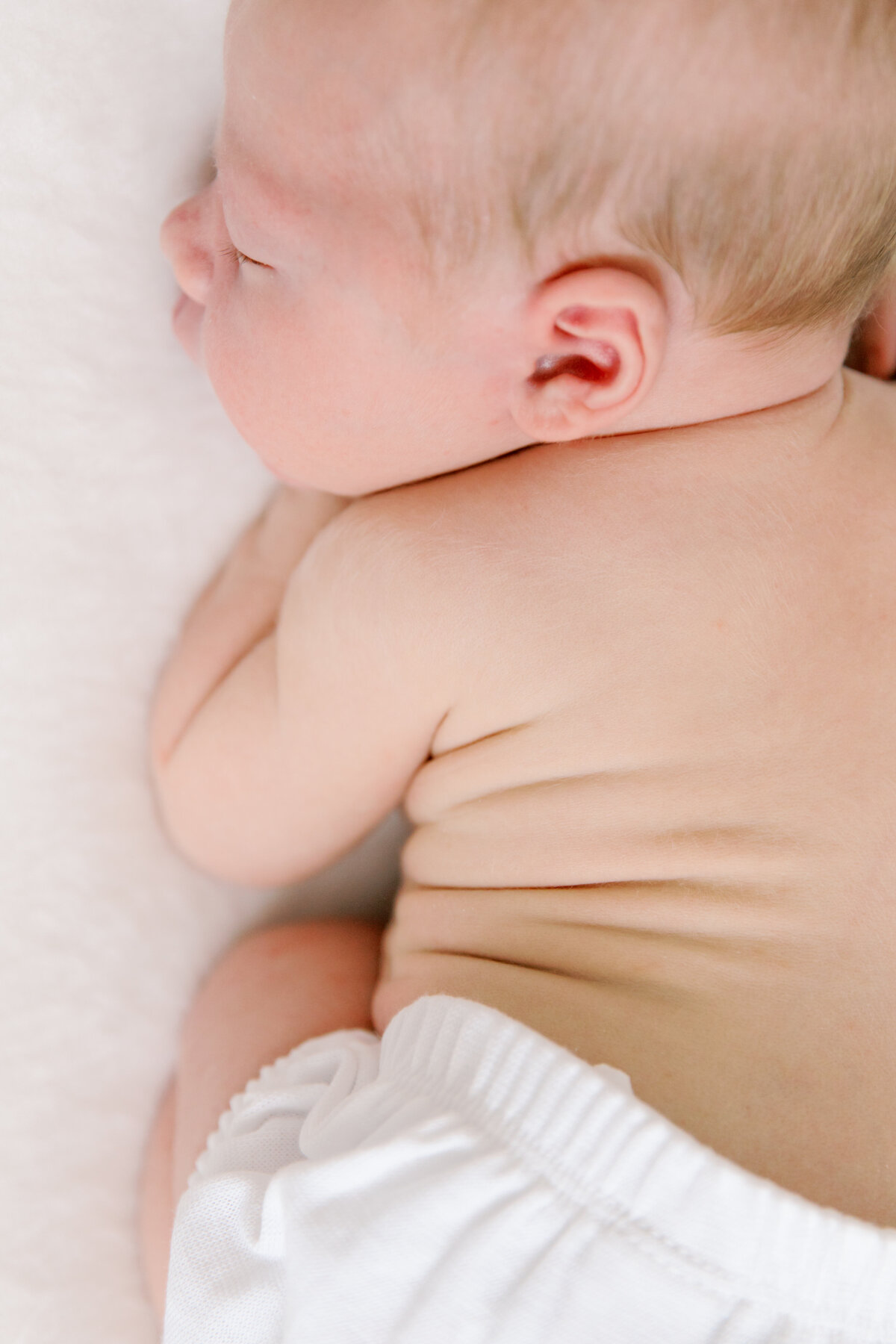 newborn baby photo in studio by photographer in spokane wa