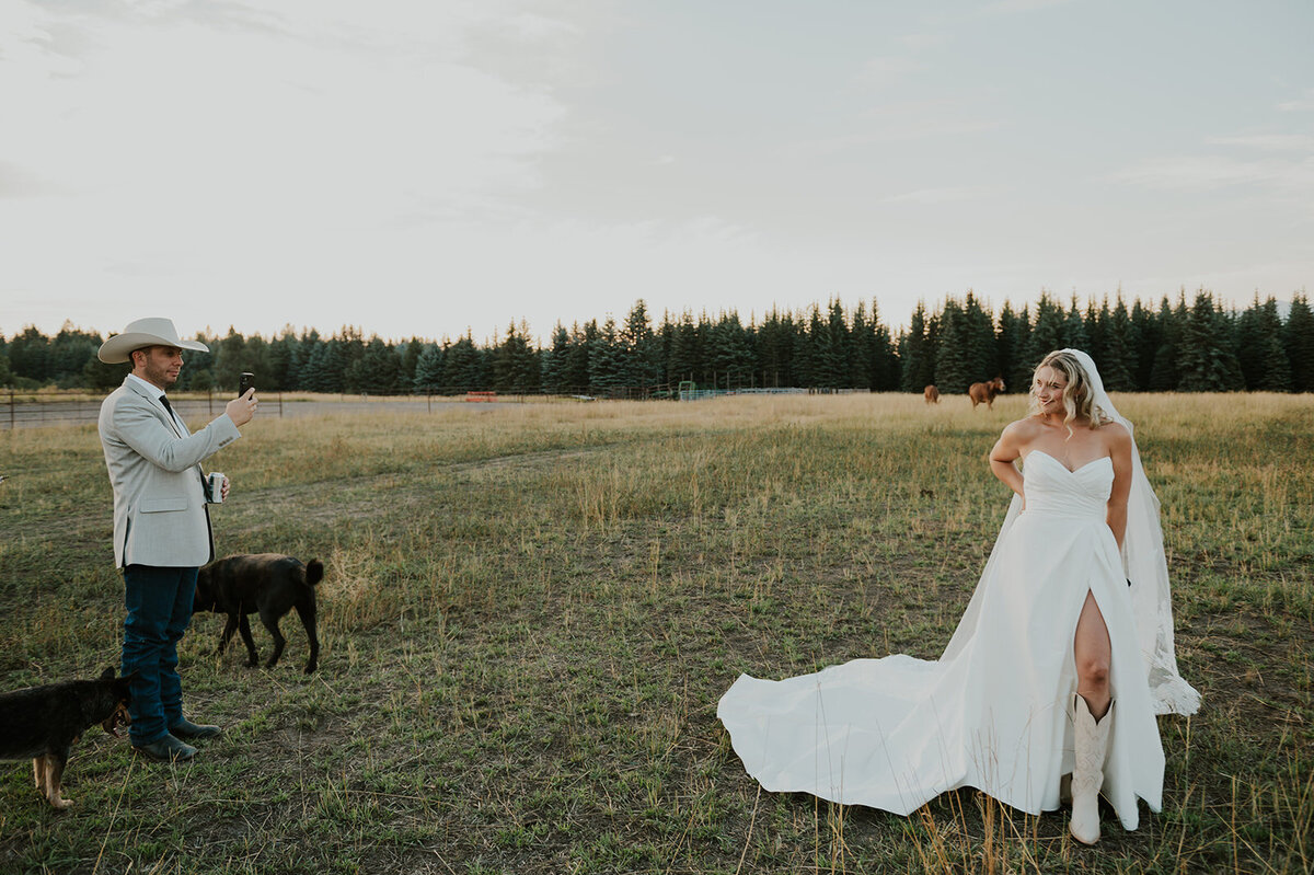 presley-gray-luxury-western-montana-wedding-8084