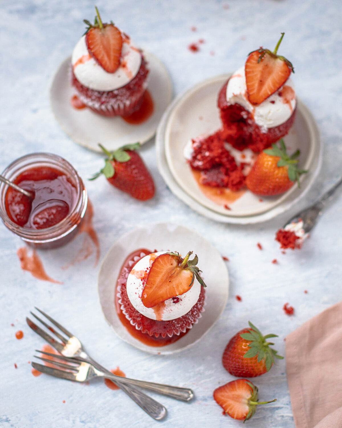 StrawCupcakesBerriesAustAug2022.CreditMegannEvans-229
