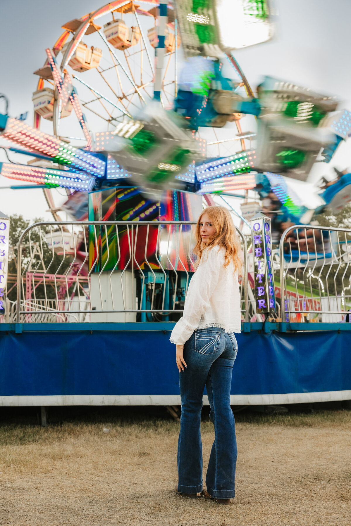 senior-pictures-at-county-fair