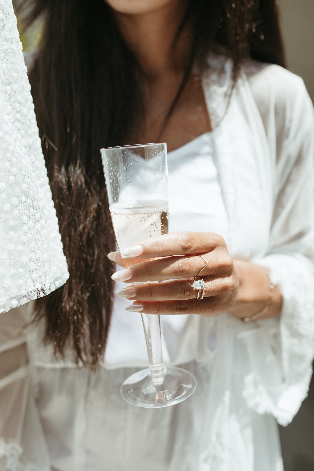 Bride-Getting-Ready-Champagne-8418