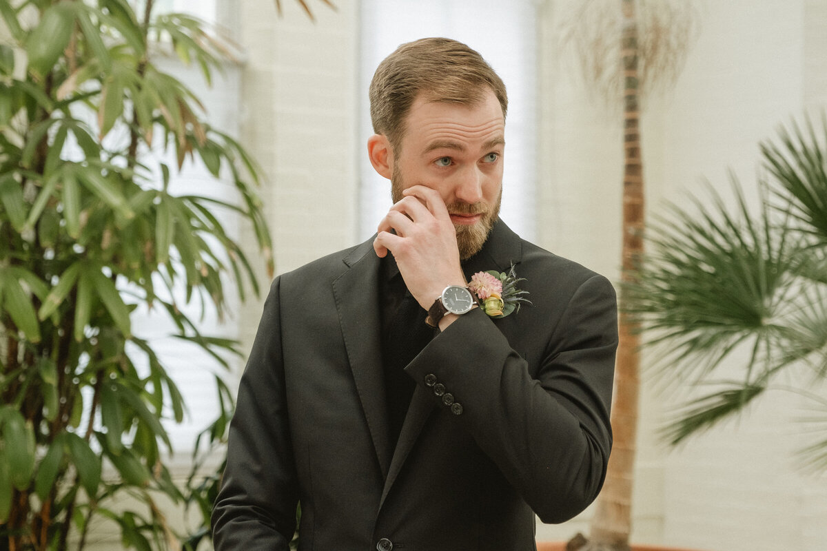 documentary photographer garden greenhouse wedding-68