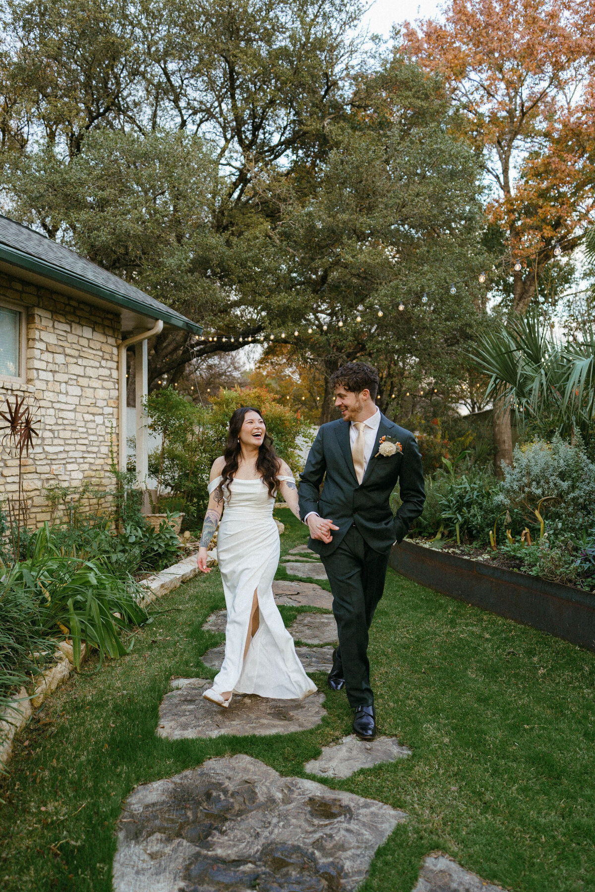 Lindsey&AlexWeddingPhotos_Film_AustinWeddingPhotographer_HereafterFilms_-81