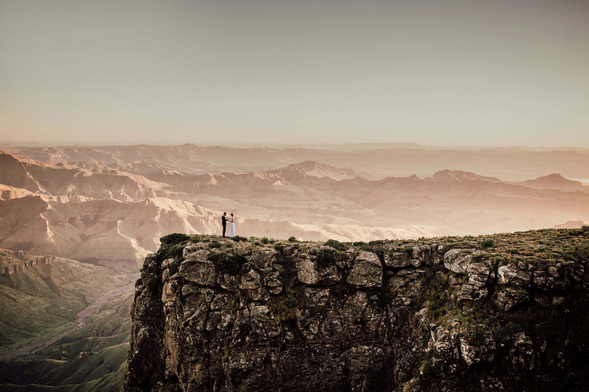 South-Africa-elopement-photographer-hiking
