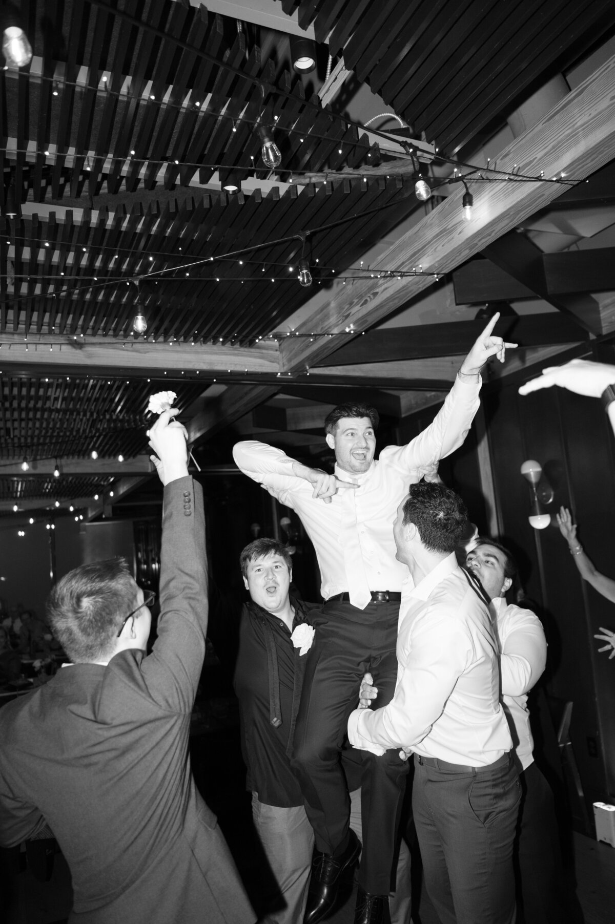 district-winery-washington-dc-winter-wedding-7